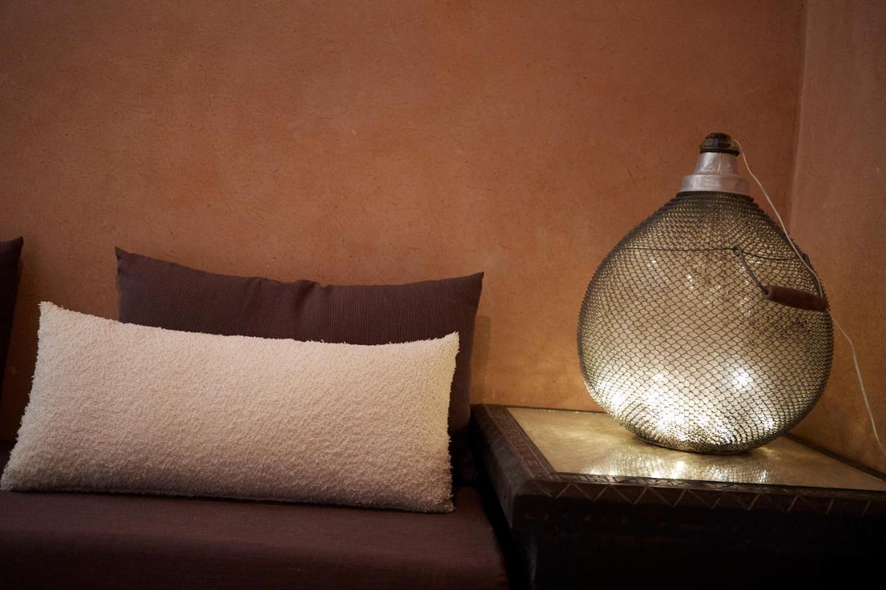 Отель Kasbah Flilou Ait Ougliff Экстерьер фото